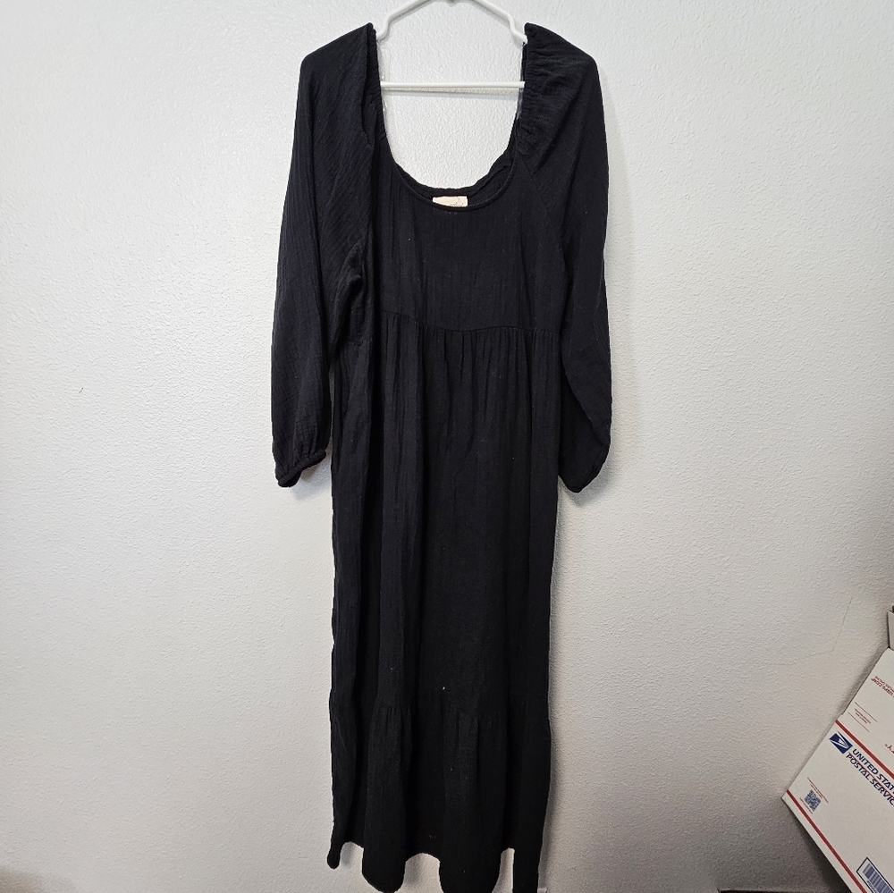 Universal Thread Black Long Sleeve Dress